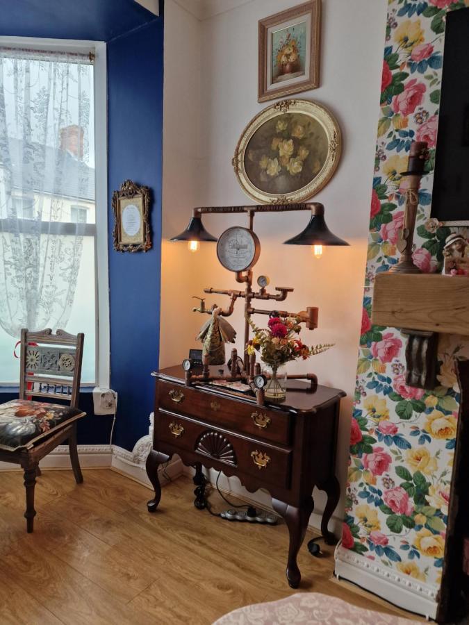 Town Cottage Ground Floor Appartment Бридженд Екстериор снимка