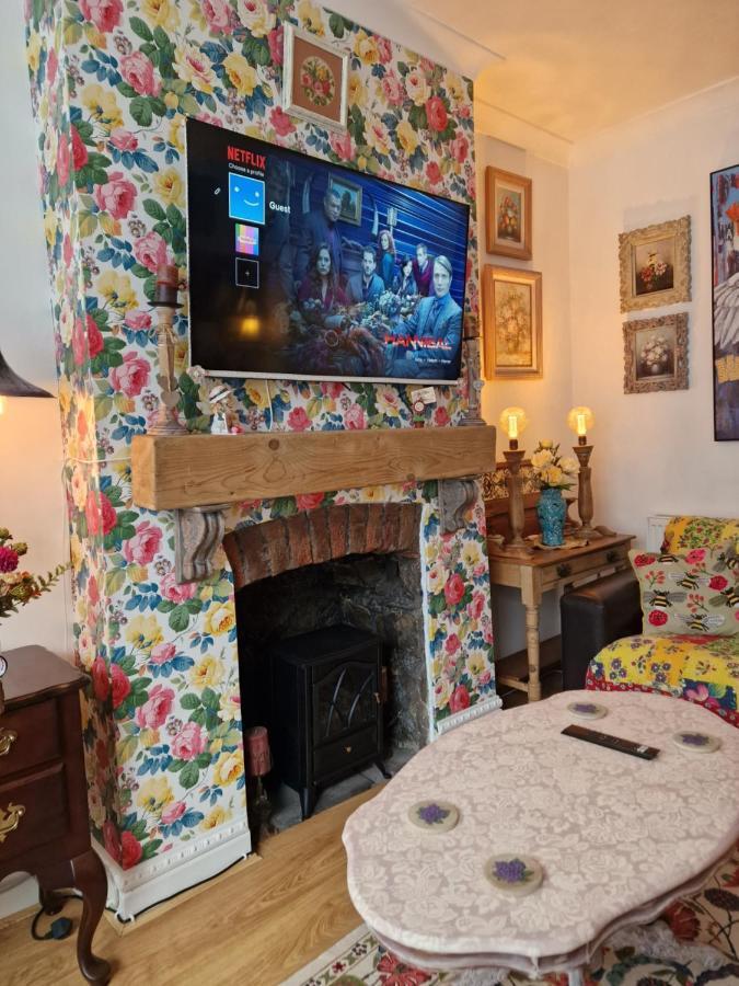 Town Cottage Ground Floor Appartment Бридженд Екстериор снимка