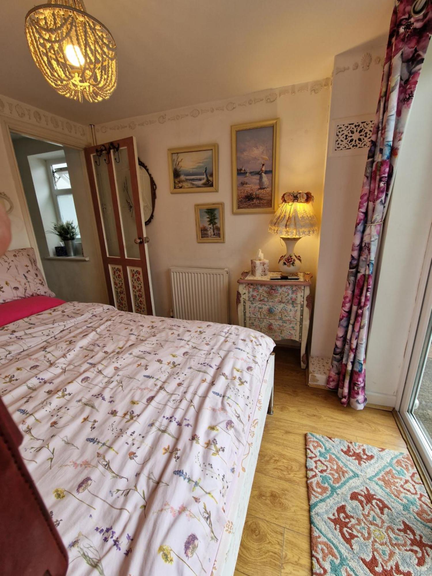 Town Cottage Ground Floor Appartment Бридженд Екстериор снимка