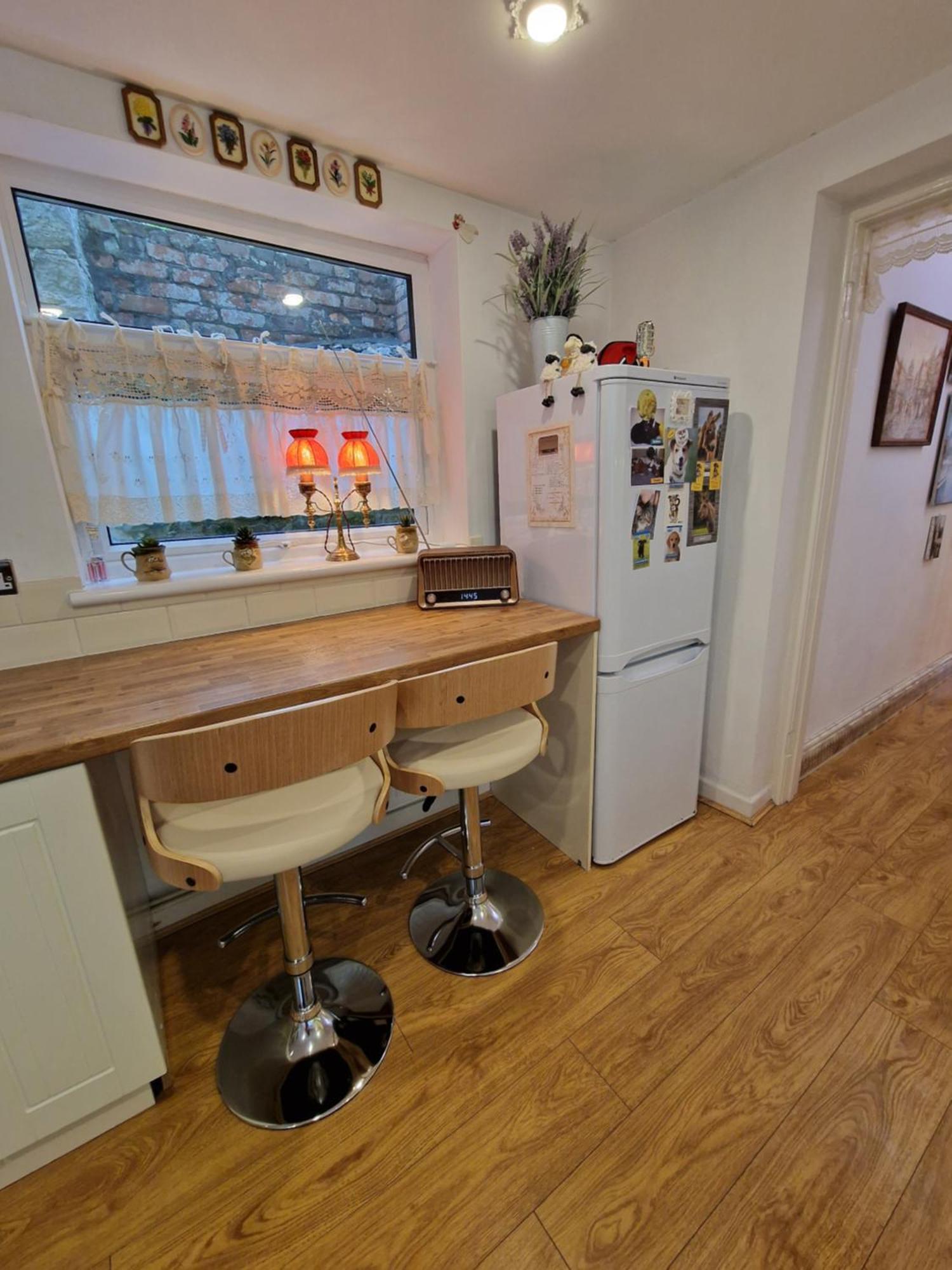 Town Cottage Ground Floor Appartment Бридженд Екстериор снимка